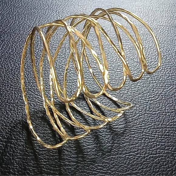 Jewelry - Gold Spiral Wire Cuff Bracelet